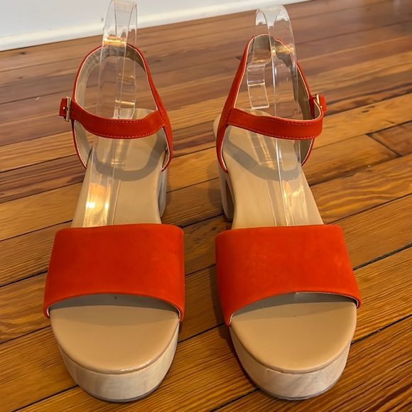 LOFT Clogs - Picture 2 of 10